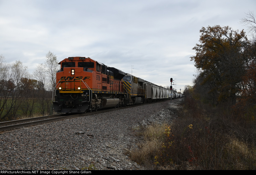 BNSF 8766